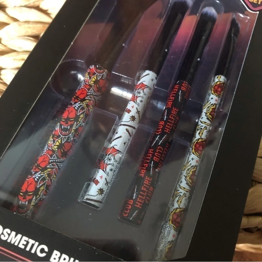 Stranger Things 4 piece Cosmetic brush set